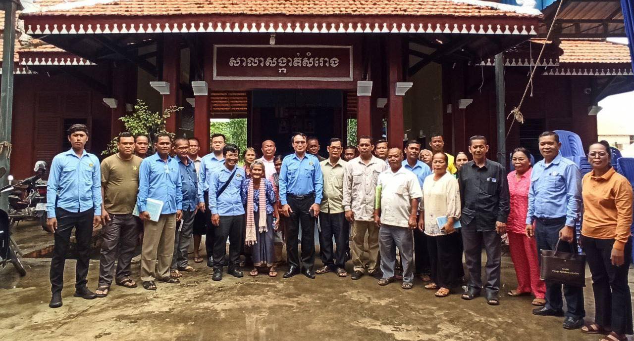 Sangkat Samrong Residents Participated in CHRC-Organised Educational Session on “Human Rights and Law”